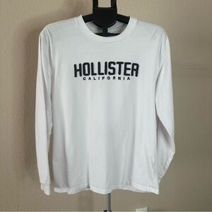 Hollister Men’s White Long Sleeve T-Shirt - Size Medium - Embroidered Logo